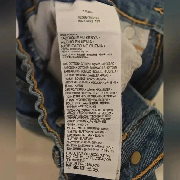 Kids levi girlfriend style denim shorts size 7 - Picture 7 of 9